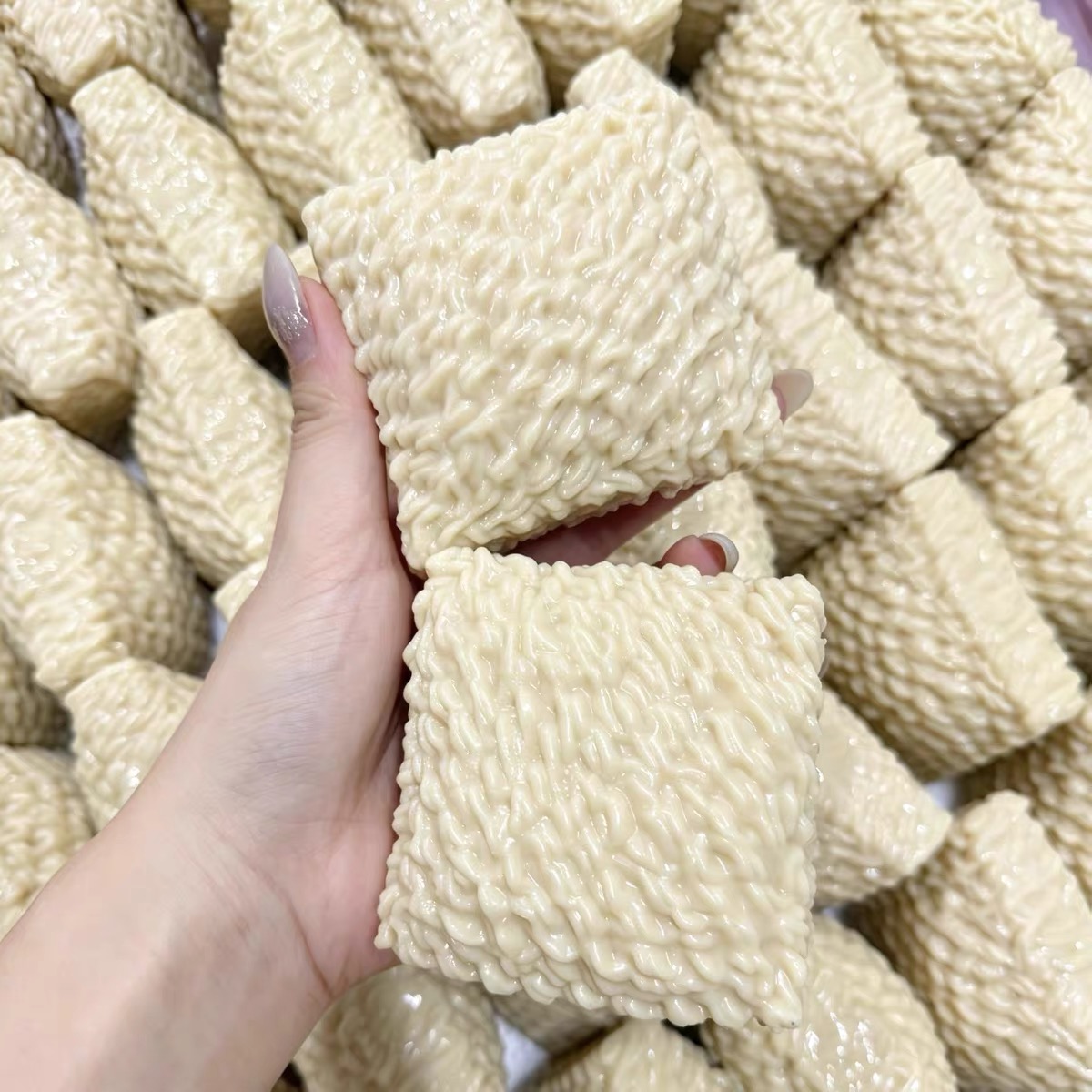 บะหมี่ผัดกรอบ ของเล่นบีบคลายเค - Building Blocks บทวิจารณ์และราคา